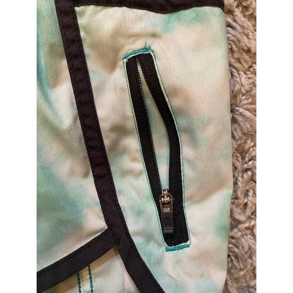 Lululemon tracker shorts - Picture 5 of 7